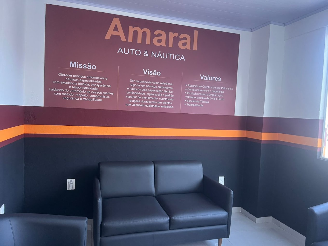 Recepção da Amaral Auto & Náutica com missão, visão e valores